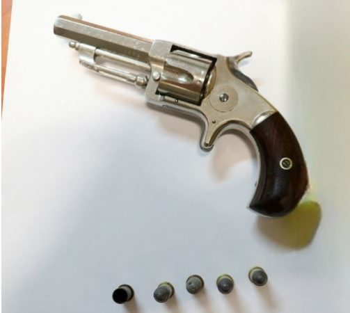 Hyri në një banesë për të vjedhur, 35-vjeçari qëllohet për vdekje me armë zjarri nga pronari