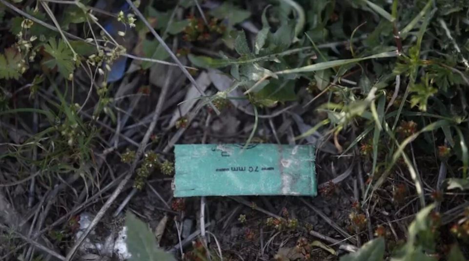 E rëndë/ Shqiptari gjendet i plagosur pranë kalit të ngordhur