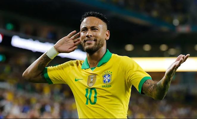 Neymar parakalon Pelenë, golashënuesi më i mirë i historisë së Brazilit