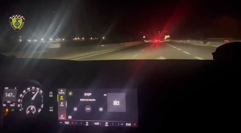 17 në pranga e qindra gjoba brenda javës! Policia e Tiranës e ‘rreptë’ me shoferët e pabindur