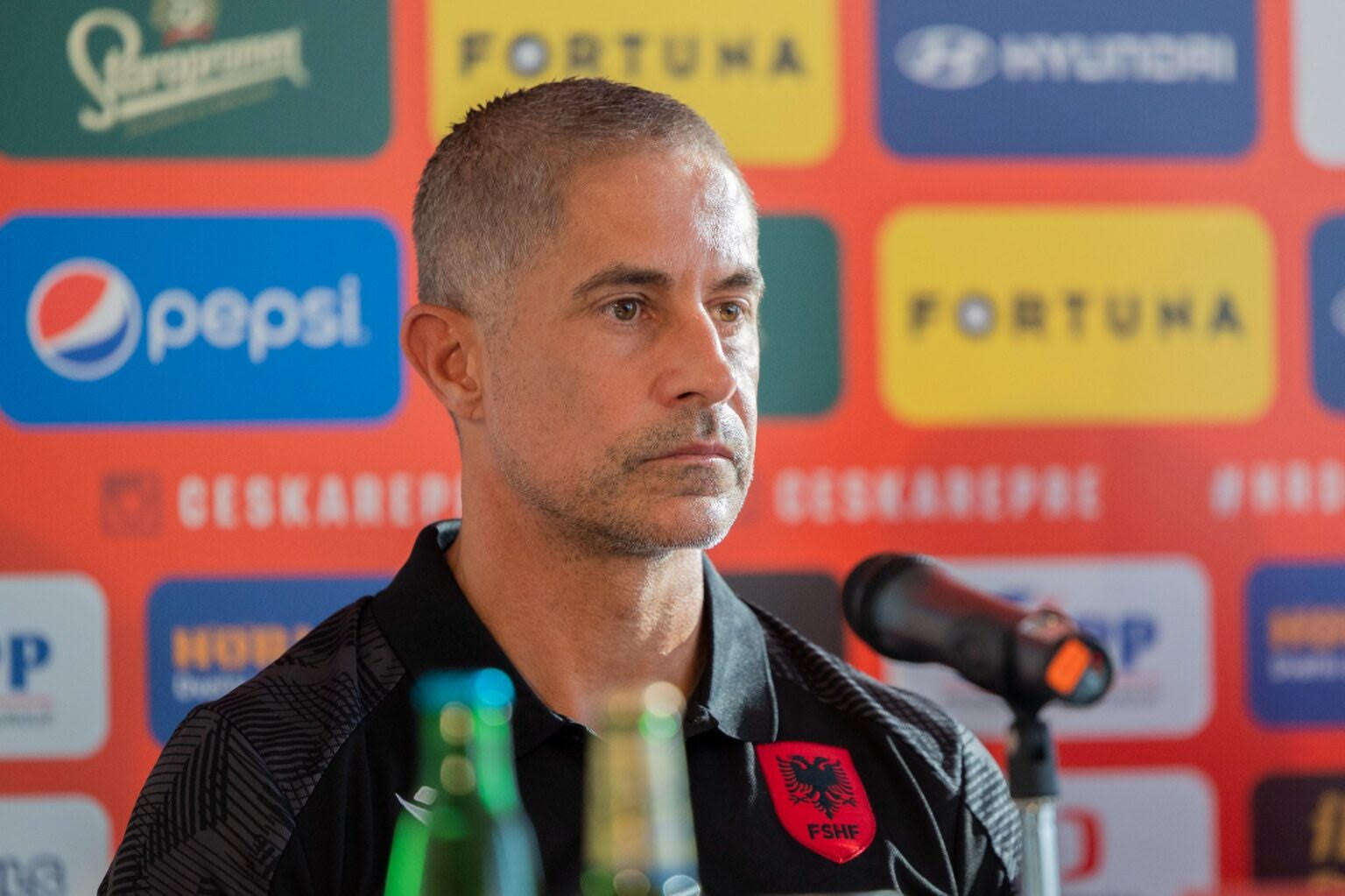 Sylvinho analizon Çekinë: Di gjithçka për ta, kemi forcën për ti mposhtur