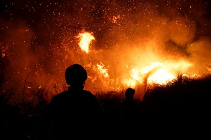 Shpërthim në kampin e refugjatëve Al-Maghazi në Gaza. Dhjetëra të vrarë dhe të plagosur, zyrtarë nga spitali: Mes viktimave, fëmijë