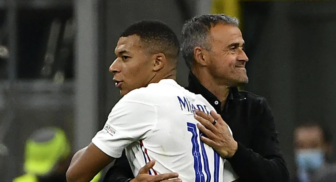 Shtypi francez shpërthen në kritika ndaj trajnerit Luis Enrique dhe sulmuesit Mbappe