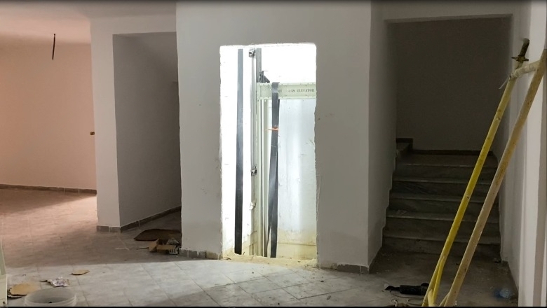 Këputja e ashensorit i mori jetën 58-vjeçarit, në pranga përgjegjësi i punimeve të pallatit