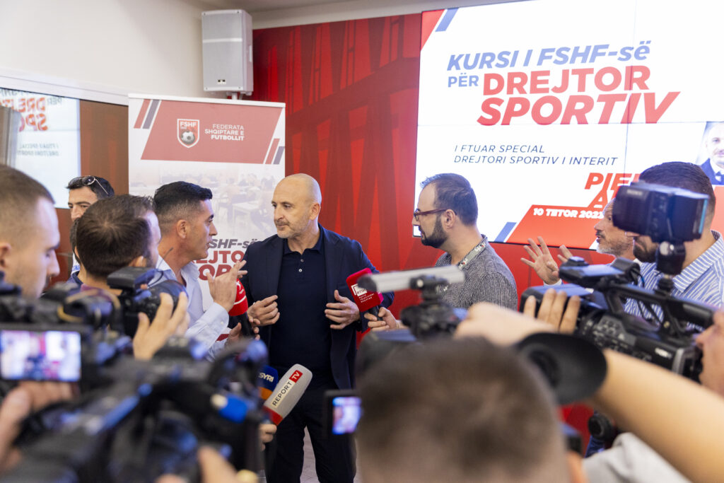 Drejtori sportiv i Interit flet për situatën e Armando Brojës dhe mundësinë për t’u veshur zikaltër