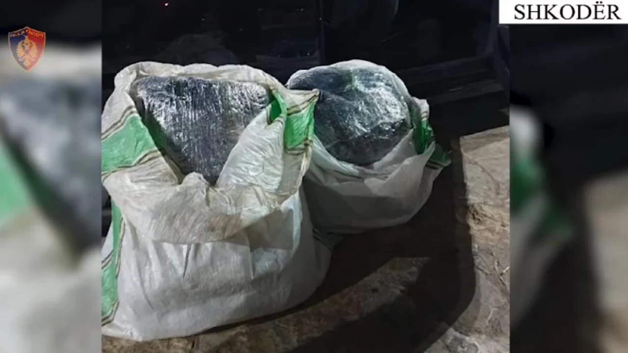 Dy thasë me hashash në automjet, arrestohet 30-vjeçari