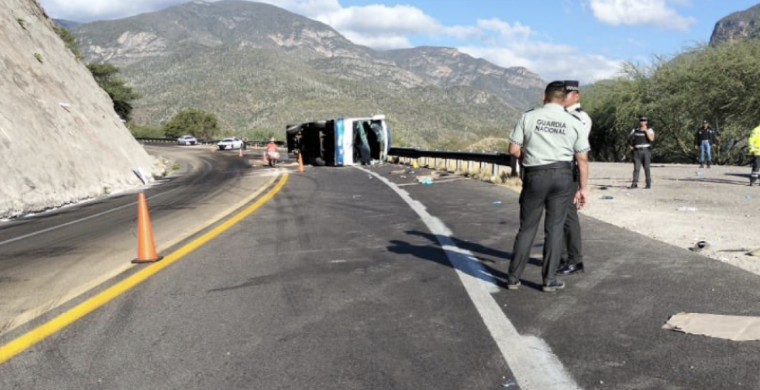 Përmbyset autobusi me emigrantë në Meksikë, 18 të vdekur, mes tyre dhe fëmijë