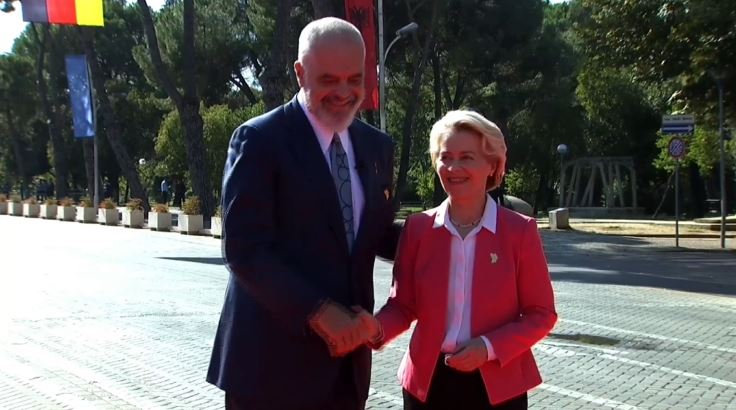 Von der Leyen: Samiti shumë i veçantë! Përcjell një mesazh të fuqishëm se sa të përkushtuar jemi ndaj zgjerimit të BE-së