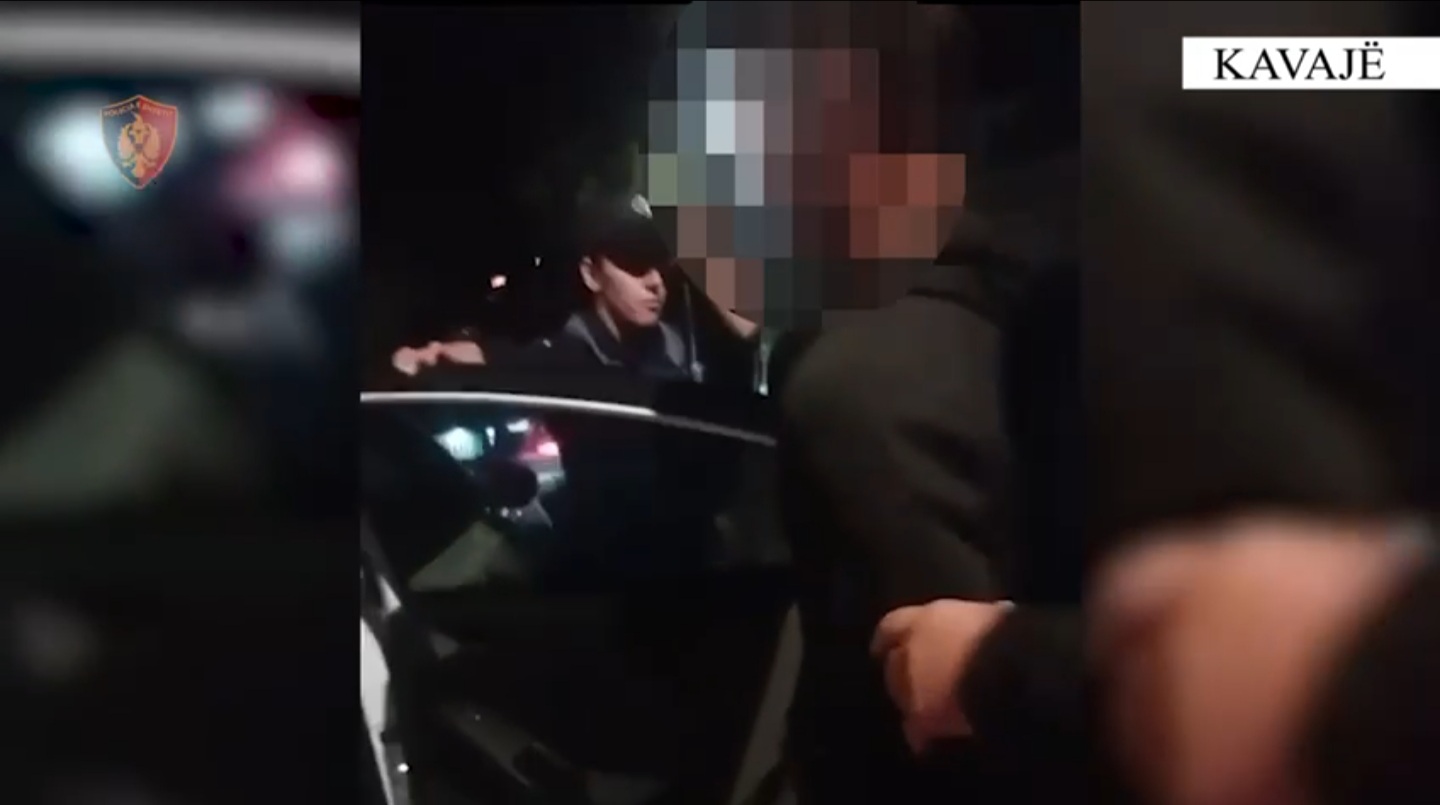 “Tempulli”/ Shiste kokainë në lagjet e Kavajës, arrestohet 41-vjeçari (EMRI+VIDEO)