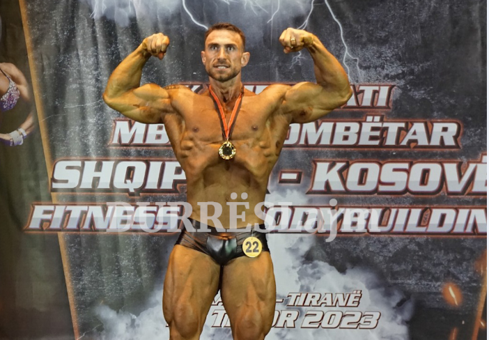 Më i miri i Shqipërisë dhe Kosovës, bodybuilder-i nga Durrësi fiton 3 kupa në Kampionatin mbarëkombëtar (FOTO)