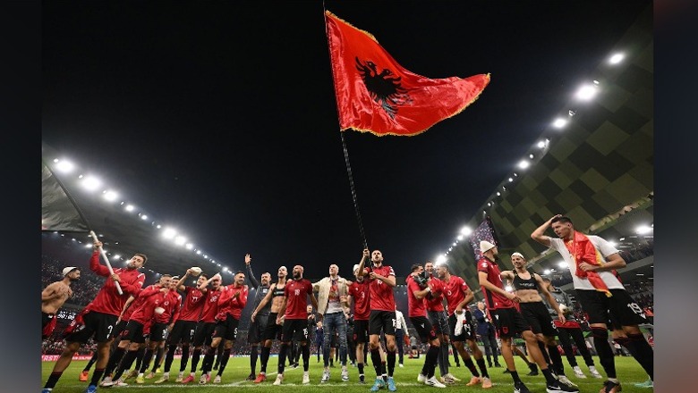 Komuniteti i futbollit uron për Pavarësinë! Cana, Gjimshiti e Shaqiri urojnë shqip