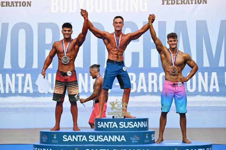 Bodybuilder-i nga Durrësi fiton 2 kupa në Kampionatin Evropian (FOTO)