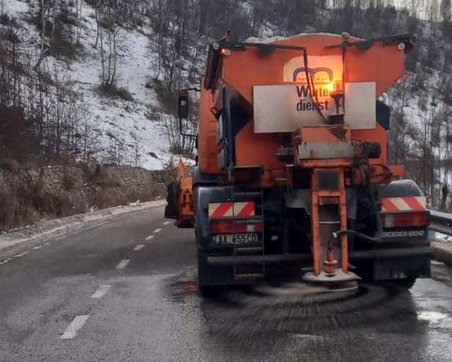 Qarku i Kukësit përfshihet nga temperatura të ulëta, rrugët nacionale të qarkullueshme