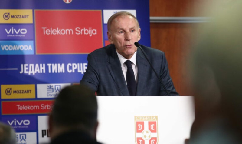 “Zot mos lejo që të na bie Shqipëria”, presidenti i federatës serbe ka frikë nga kuqezinjtë