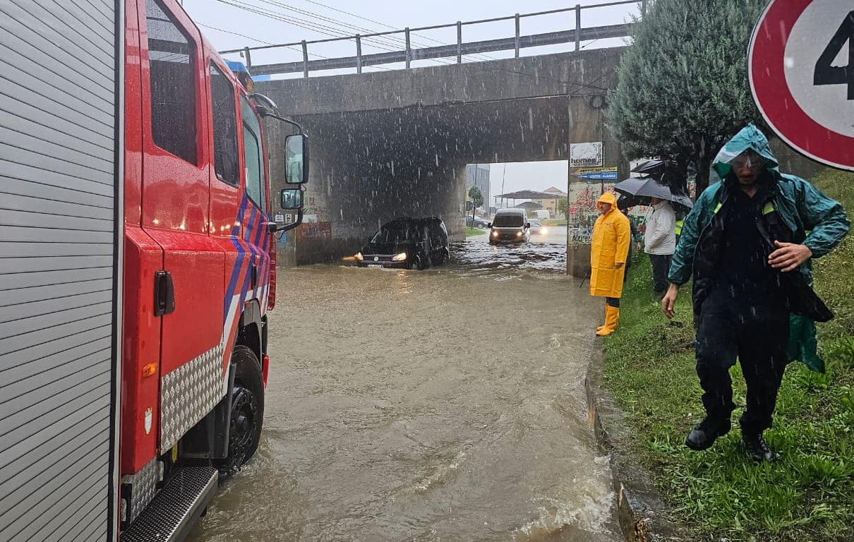 Moti i keq/ Rama: Mirënjohje ekipeve në terren. Qytetarët të shmangin lëvizjet e panevojshme