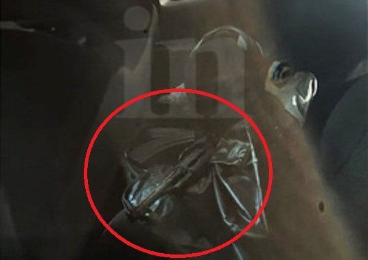 Makina e braktisur me kallashnikov e municione, brenda saj zbulohet ADN e shqiptarit të skeduar për grabitje