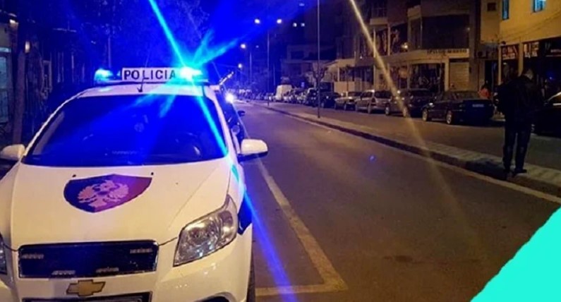 I maskuar dhe i armatosur grabiti një pikë kaburanti, arrestohet 31-vjeçari (EMRI)