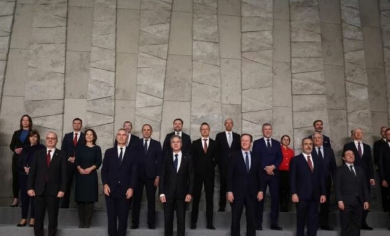 Samiti i Brukselit, Zëri i Amerikës: NATO dhe BE zotohen për ruajtjen e qëndrueshmërisë në Ballkanin Perëndimor