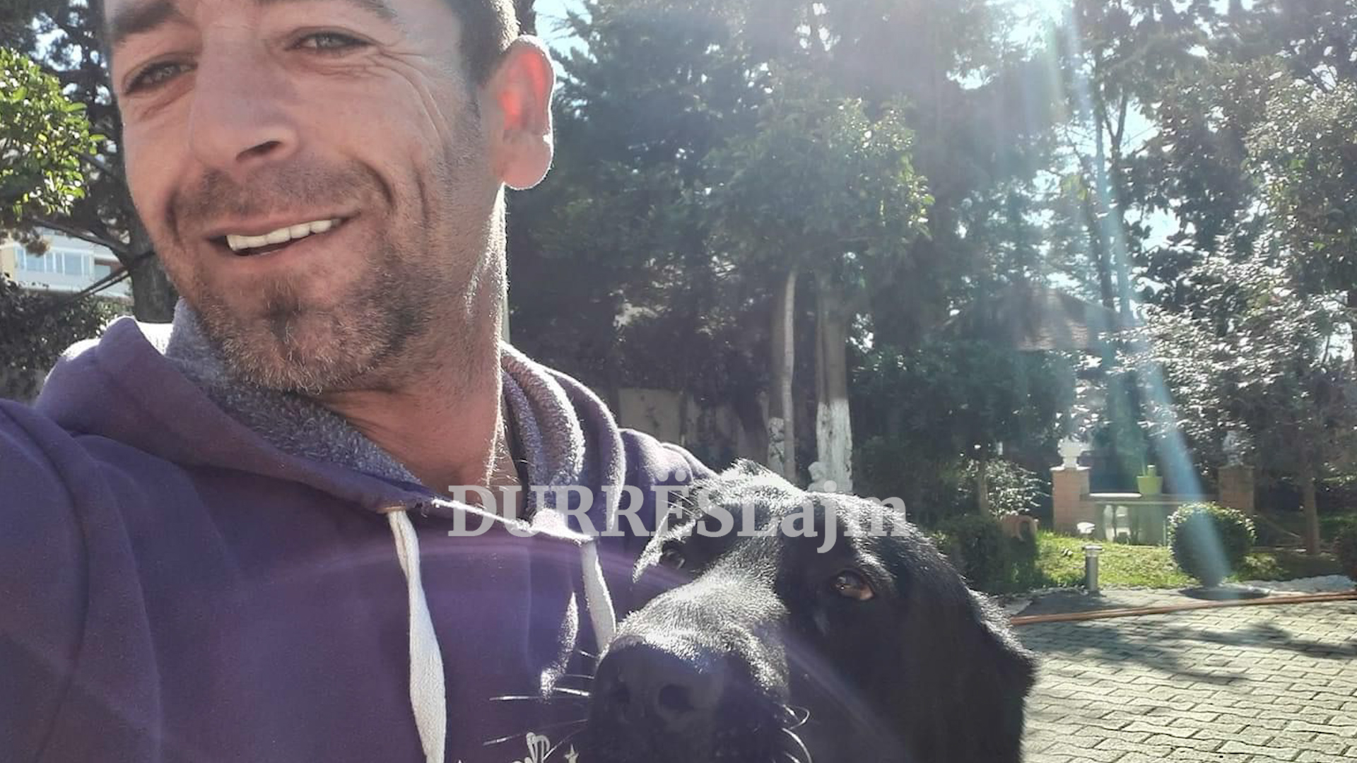 Pitbulli i tij sulmoi për vdekje të moshuarin, cili është 44-vjeçari që mbante 3 qen në banesë (FOTO)