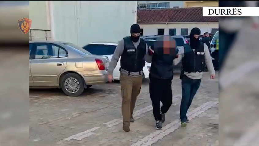 “Sundimi i ligjit”/ Policia e Durrësit arreston 47-vjeçarin e shpallur në kërkim ndërkombëtar (EMRI)