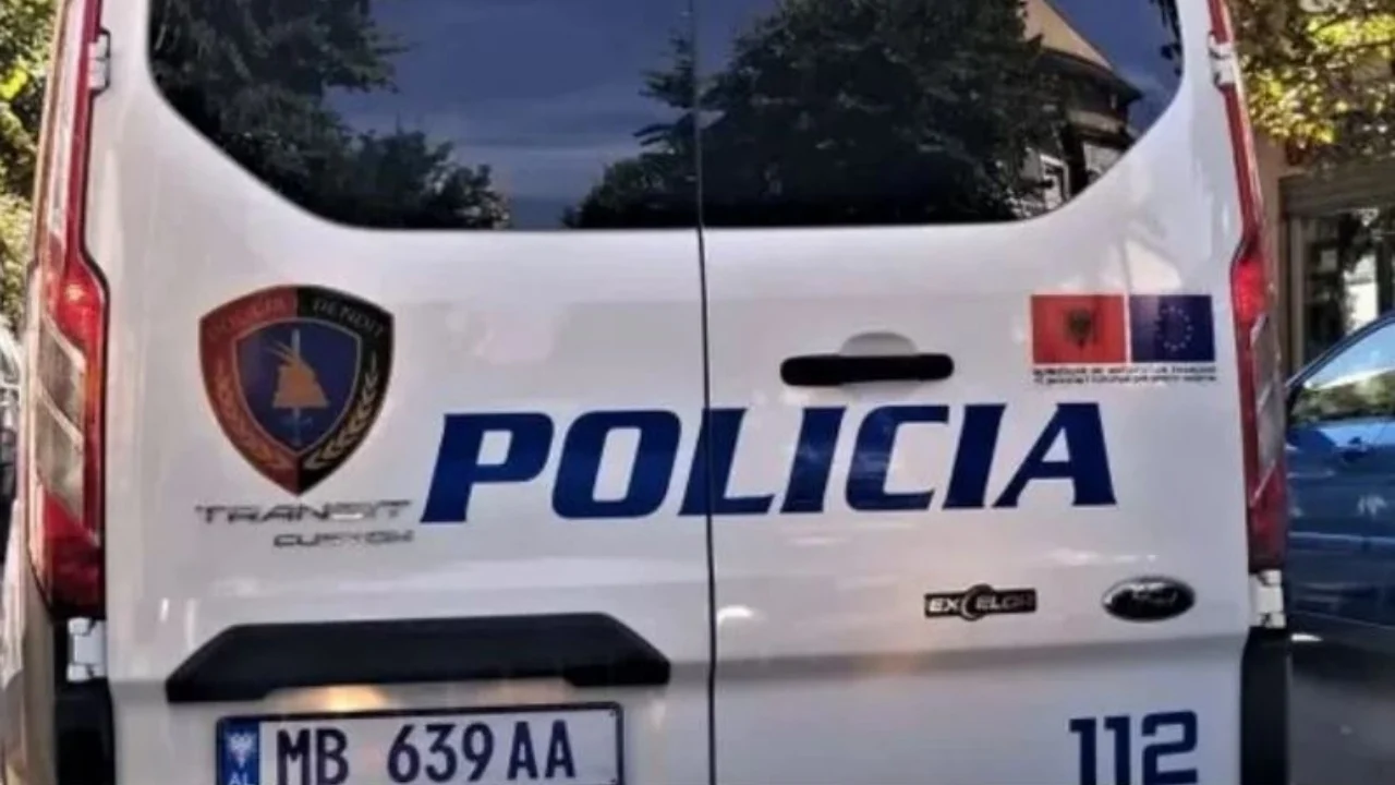  Ndihmoi një 37-vjeçar të shiste makinat me qira, arrestohet një 30-vjeçare, punonjëse e DRSHTRR