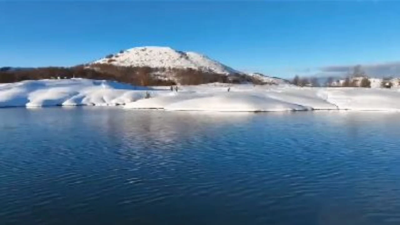 Ngricat pushtojnë zonat malore të Elbasanit, gjatë natës temperaturat arrijnë deri në -15 gradë