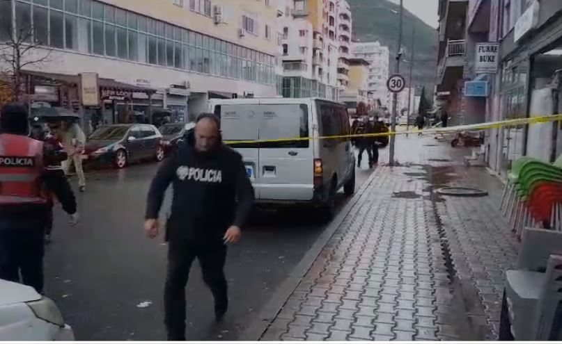 Të shtëna me armë pranë tregut, një i plagosur