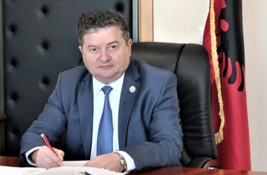 Pezullohet nga detyra kryetari i Urdhrit të Stomatologut