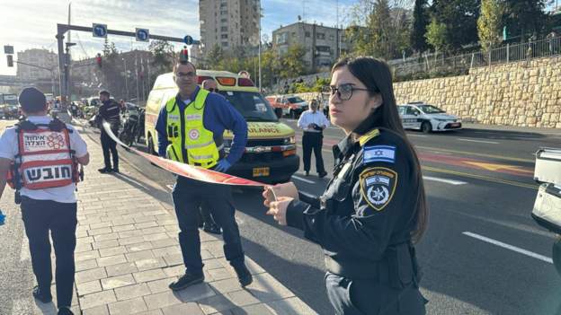 Sulm me armë në një stacion autobusi në Jeruzalem, regjistrohen 3 viktima