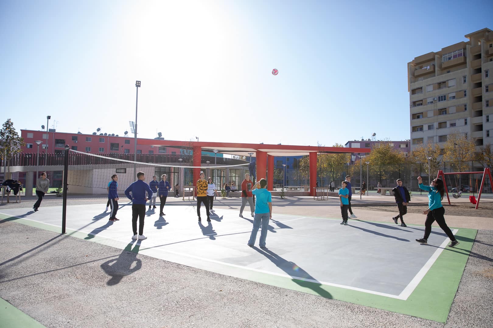 Nxënësit e shkollës “Shaqe Mazreku” bashkë me ata me aftësi ndryshe, aktivitet ndërveprues sportiv te &#8220;Vala Park&#8221; (FOTO)