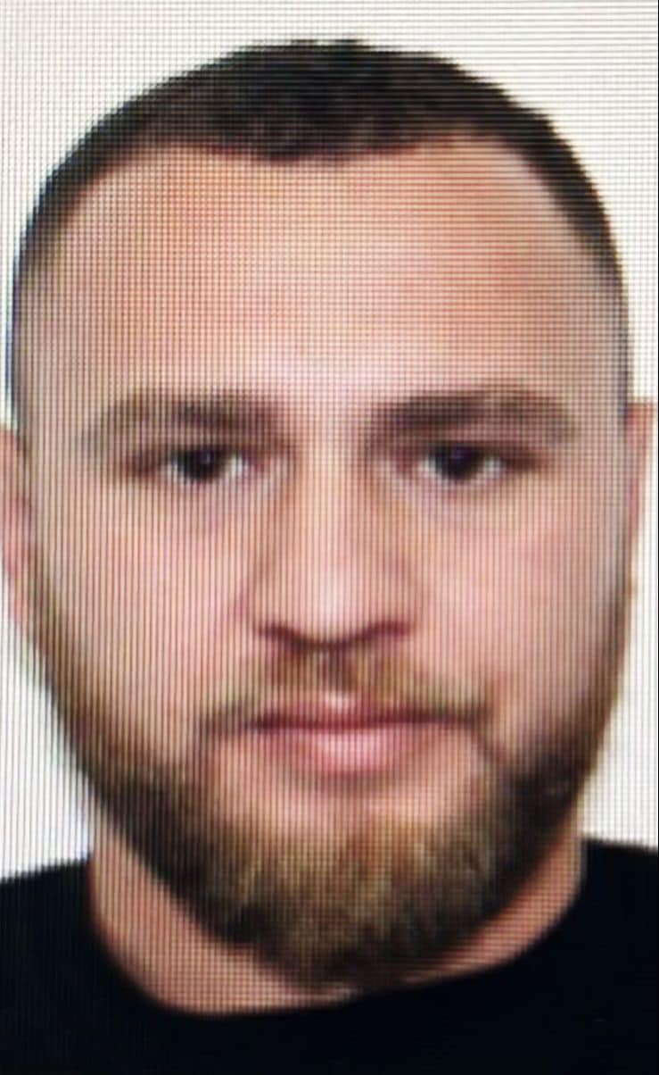 I bëri atentat fqinjit, policia jep 5000 euro shpërblim “kush e gjen” autorin e sapodalë nga burgu