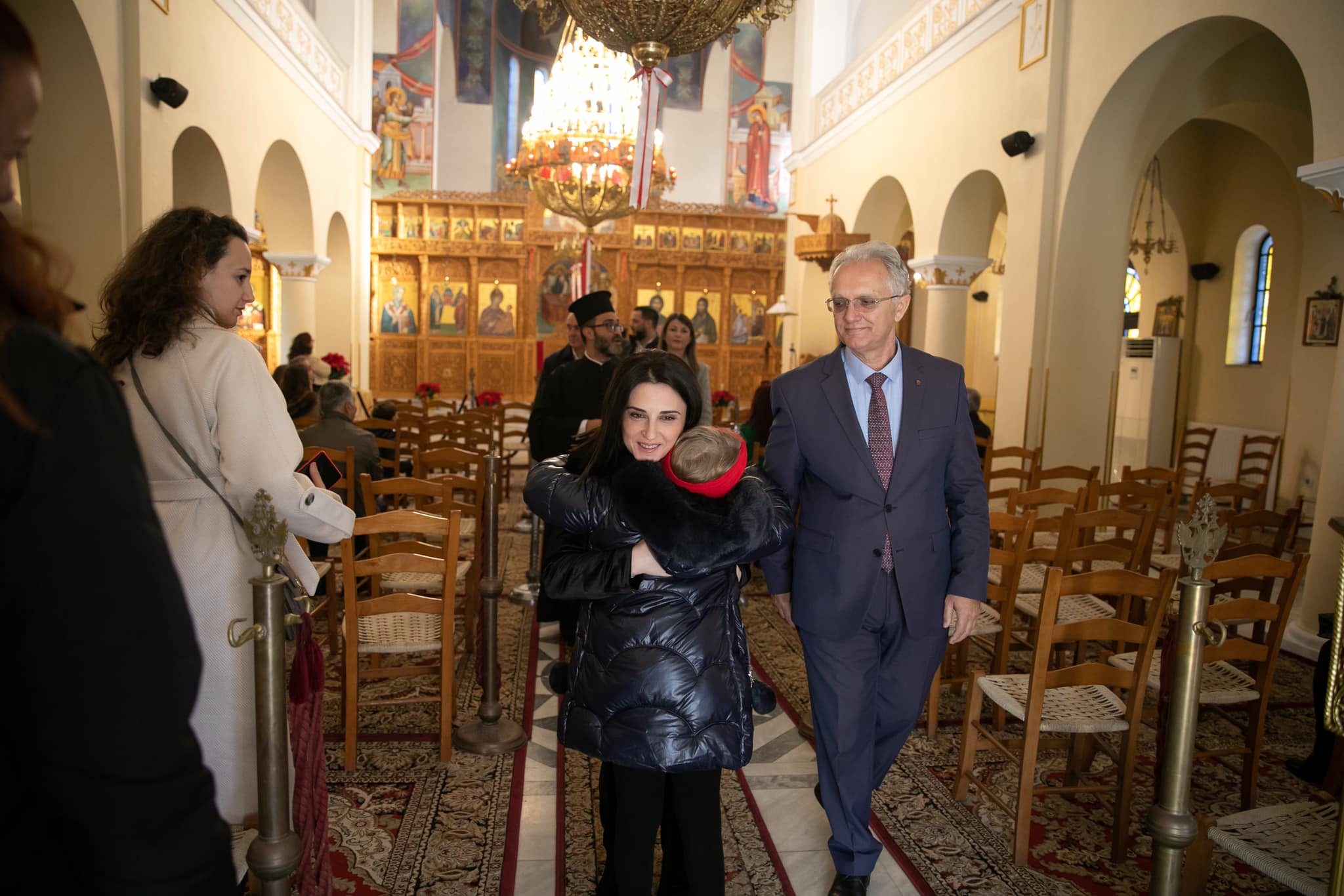 Sako nga kisha ortodokse e Durrësit: Le të shërbejë festa e Krishtlindjes për të treguar shpirtin human