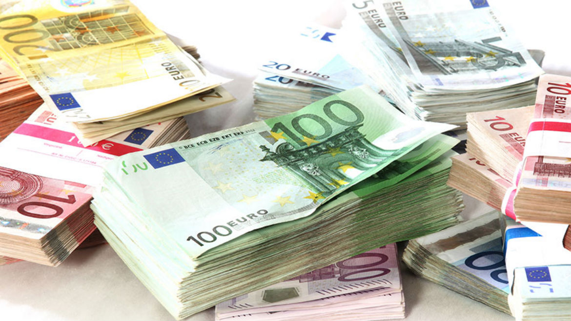 Banka e Shqipërisë dyfishoi blerjet në tregun valutor për 9-mujorin, në 200 milionë euro