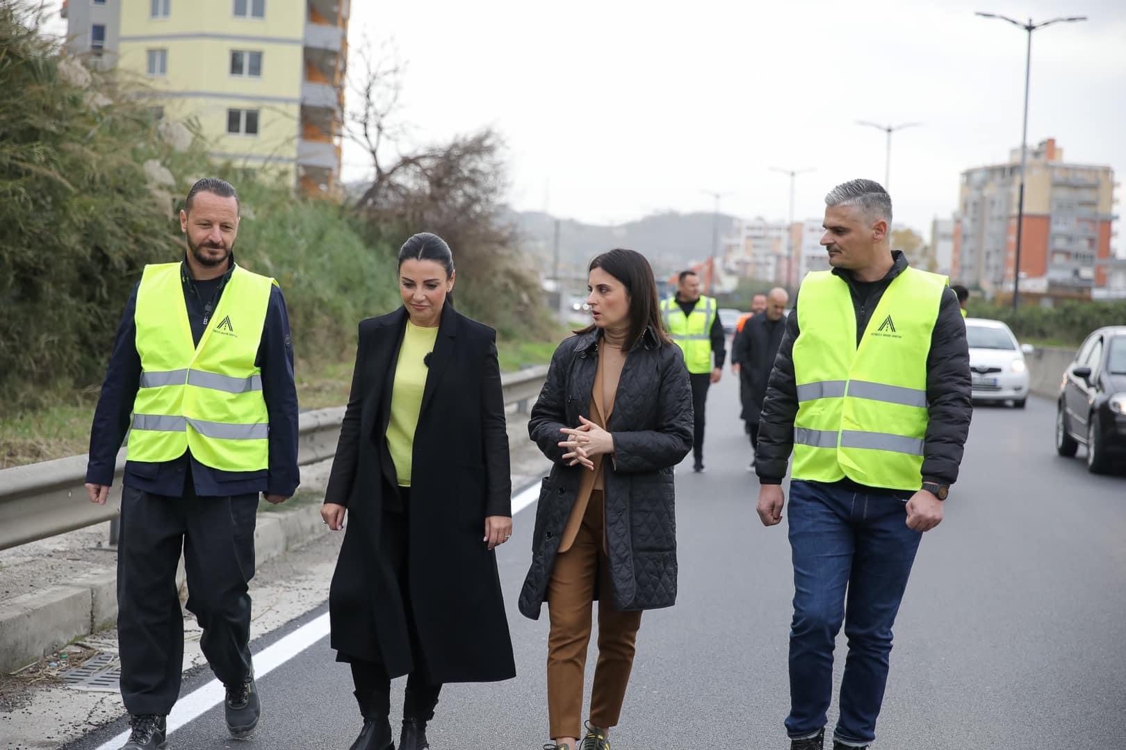 Përfundon asfaltimi i autostradës nyja e Shkozeti &#8211; mbikalimi i Plepave (VIDEO)