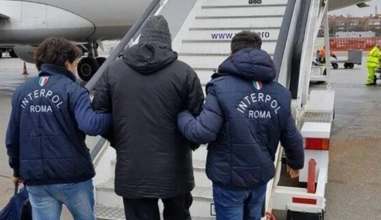 Kaloi në Rinas pa u pikasur, arrestohet në Gjermani i riu shqiptar për lidhje me “Ndragnhetën”