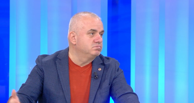 “Prandaj i zhdukin kufomat”, Artan Hoxha tregon bisedën në Fushë Krujë: Ka shkuar më shtrenjtë funerali se pagesa për vrasje