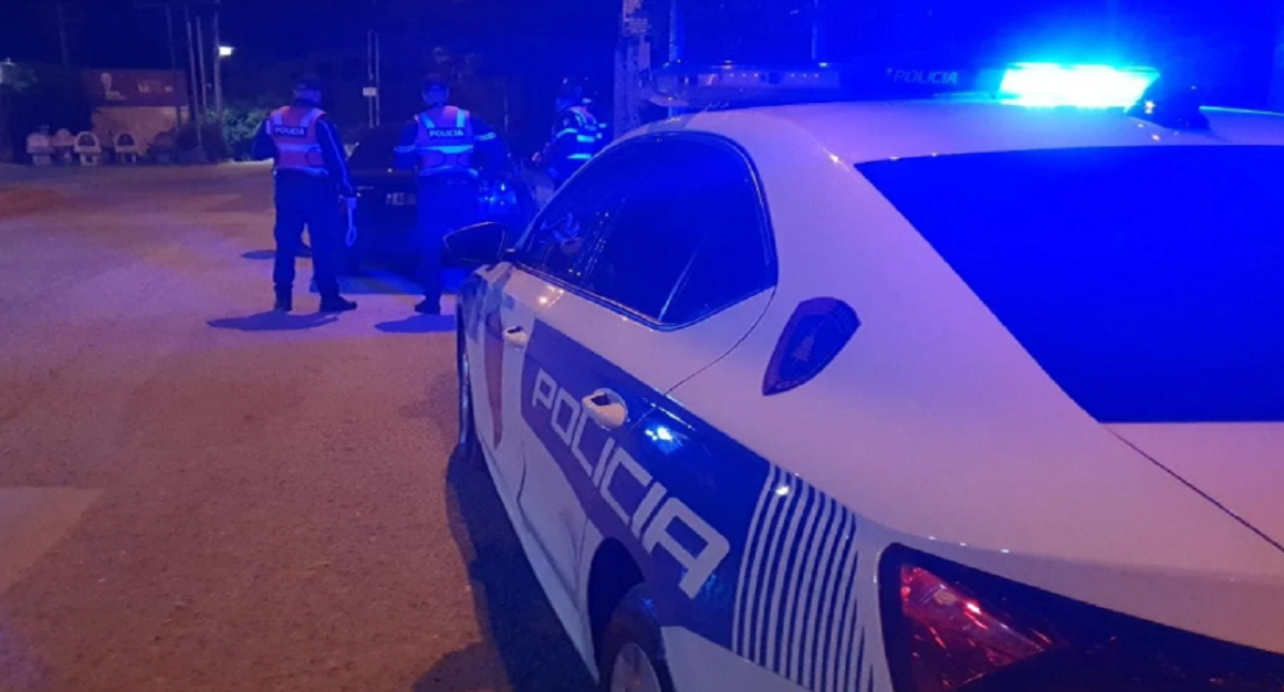 Tmerr për 59-vjeçarin, katër grabitës e lidhin dhe e dhunojnë, i marrin mijëra euro