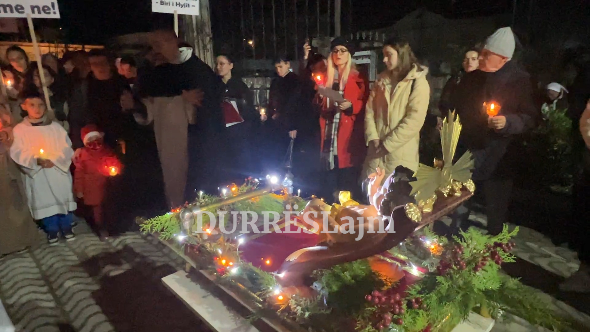 Prag Krishtlindje në Durrës, Famullia e shën Dominikut organizon procesin festiv (VIDEO)