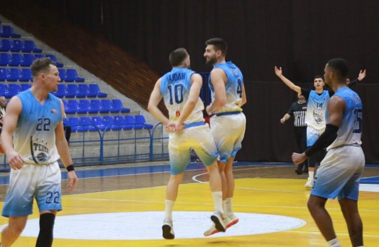 Basketboll/ Teuta fiton ndaj Flamurtarit