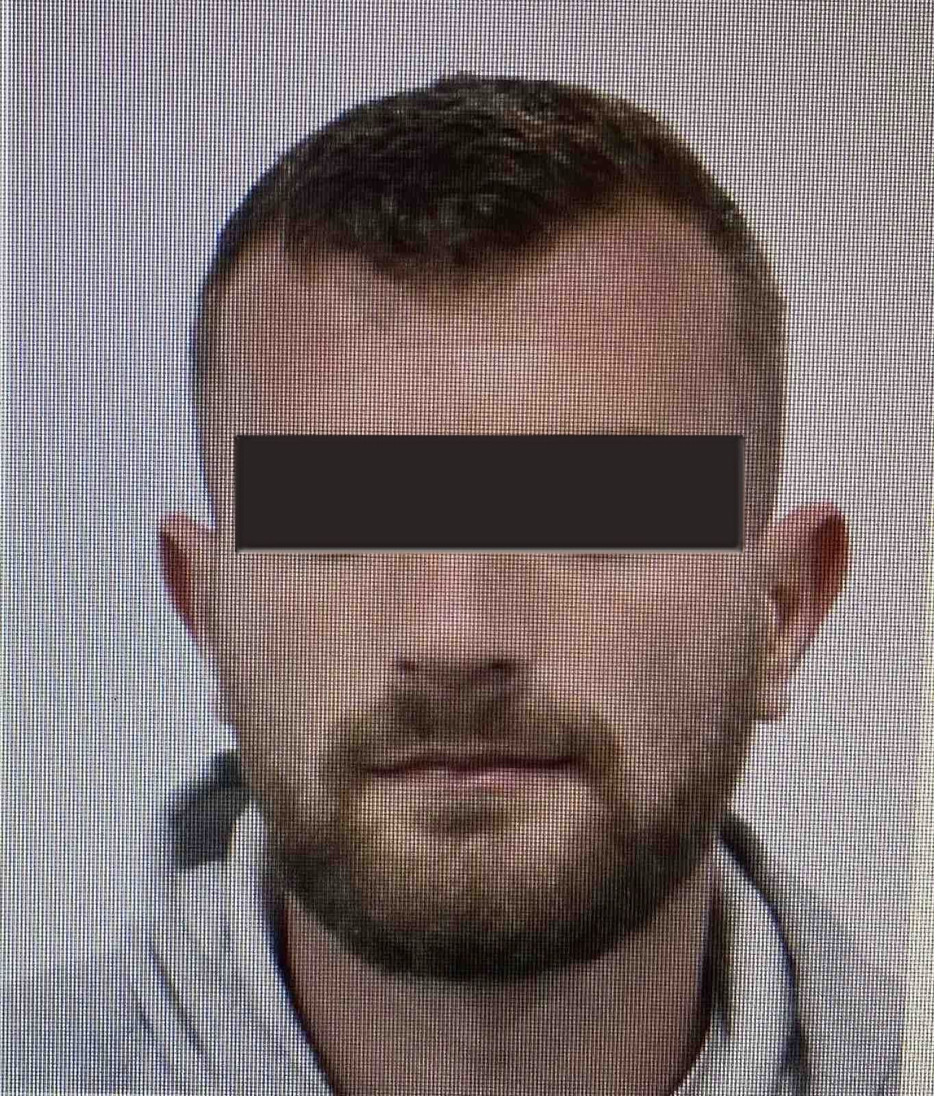 Goditi 10 herë me thikë në bark të moshuarin grek, del fotoja e 25-vjeçarit shqiptar