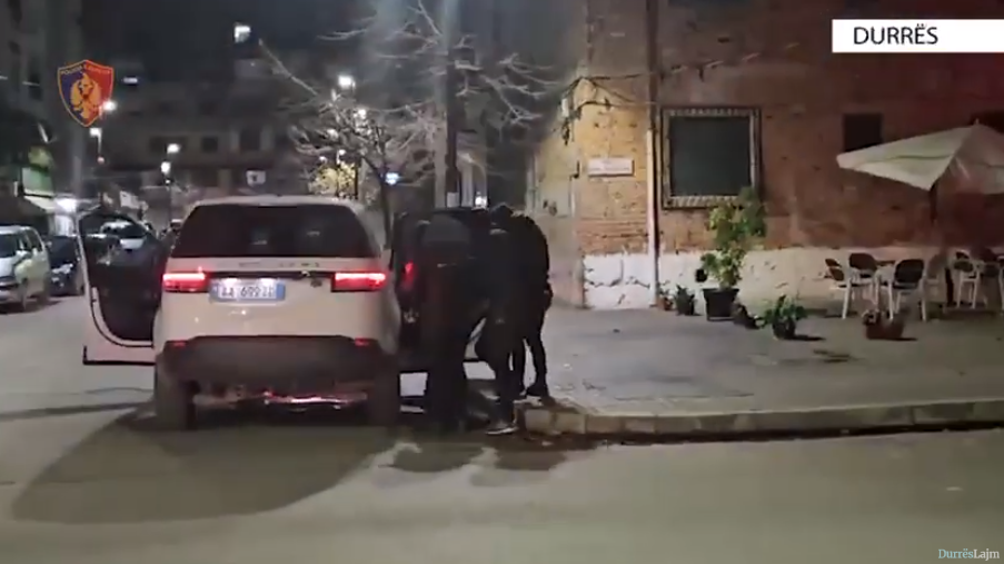 EMRI/ I shpallur në kërkim ndërkombëtar, arrestohet 54-vjeçari në Durrës (VIDEO)