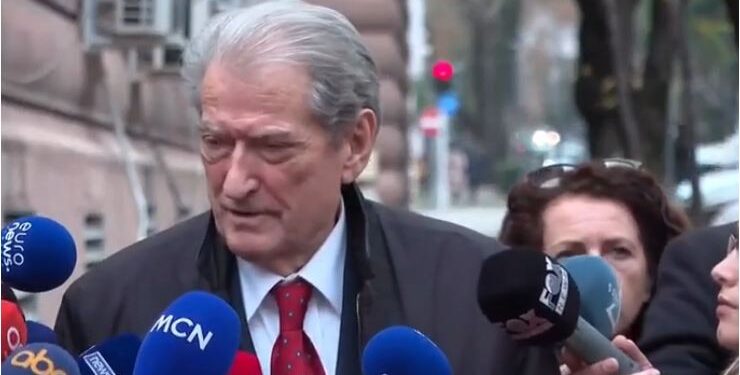 “Pranoj çdo vendim të parlamentit”, Berisha pas mbledhjes: Ne vazhdojmë mosbindjen civile