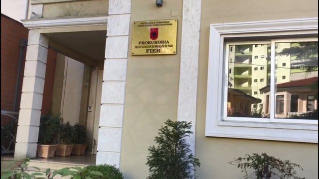 Abuzonin me detyrën, jepet masa e sigurisë për tre doganierët