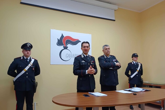 Goditet rrjeti i kultivimit dhe trafikimit të drogës në Itali, mes të arrestuarve dhe 5 shqiptarë