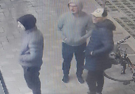 Tentuan të grabisnin institucionin financiar në Tiranë, policia publikon fotot e autorëve dhe ofron shpërblim për gjetjen e tyre