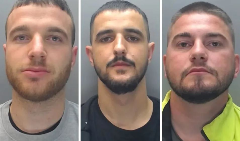 “Shtëpi bari” në papafingon e banesës ku jetonin, policia arreston në flagrancë 3 shqiptarët në Angli