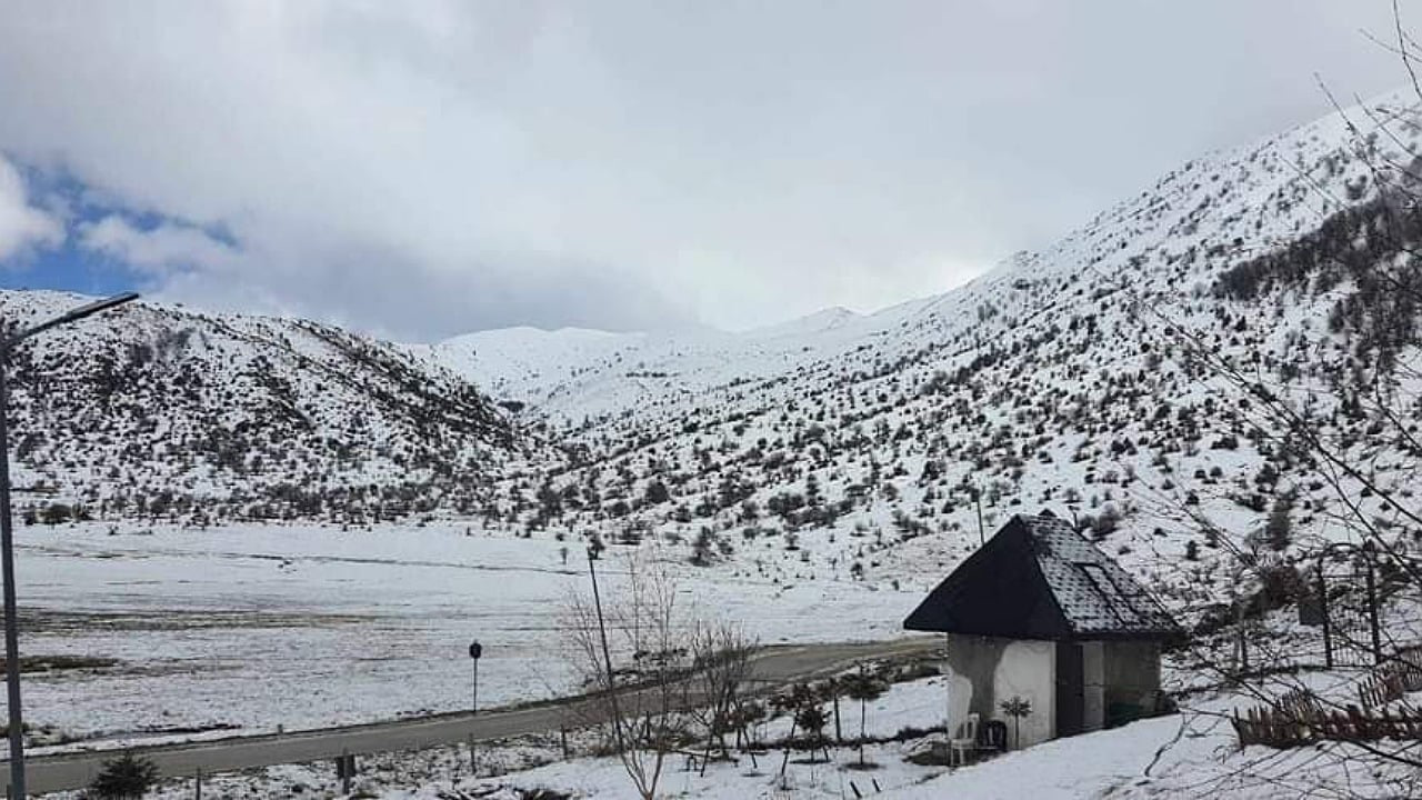 Mjegull dhe ngrica në rrugë, ulje temperaturash këtë të mërkurë