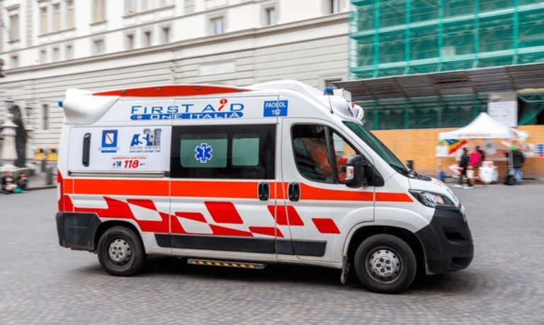 Bie nga çatia, vdes punëtori shqiptar në Milano