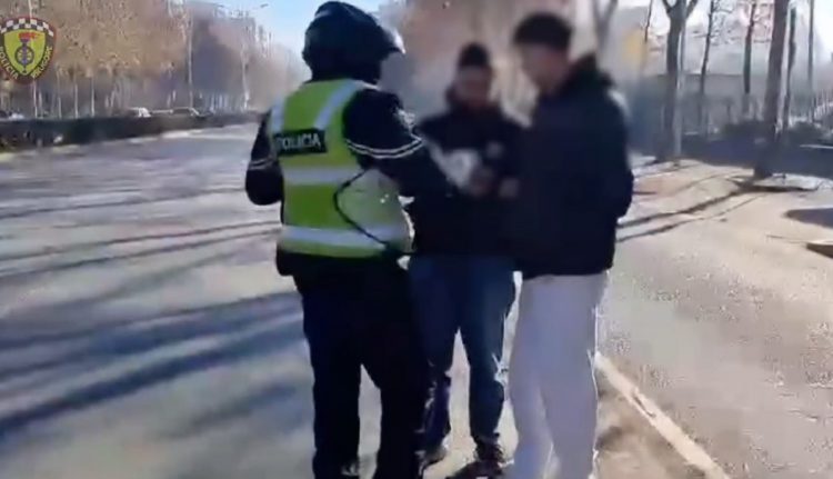 Kalimi i parregullt, Policia Rrugore nis gjobitjen e këmbësorëve 