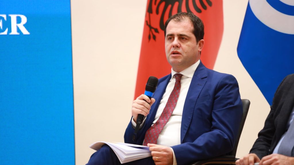 Oerd Bylykbashi: Është prishur ndarja mes pushtetit publik dhe interesave private